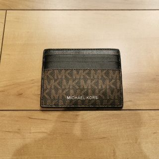 マイケルコース(Michael Kors)のMICHAEL KORS　カードケース　未使用品　値下げしました♪(名刺入れ/定期入れ)