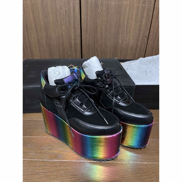 YRU - yru 厚底スニーカーの通販 by RIN's shop|ワイアールユーならラクマ