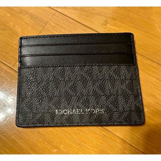 マイケルコース(Michael Kors)の【使用期間短】マイケルコース MICHAEL KORS カードケース ブラック(名刺入れ/定期入れ)