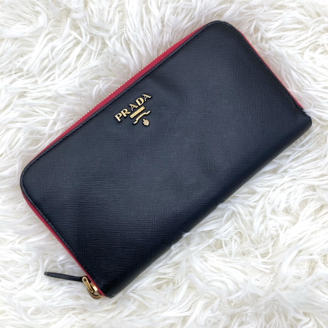極美品✨ プラダ 長財布 サフィアーノレザー ラウンドファスナー