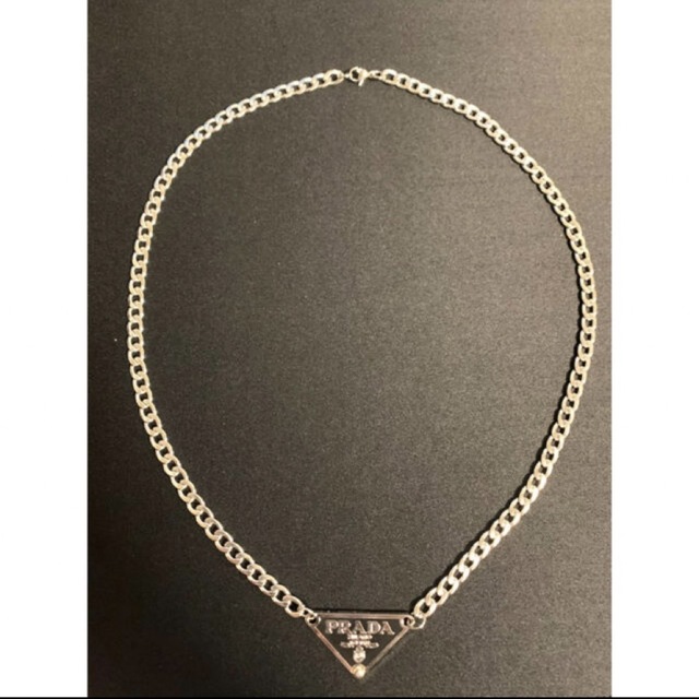 超美品！プラダ・PRADA ネックレス 大人気 シンボル ペンダントネックレス レディース🌸メンズ 新品未使用 - メルカリ