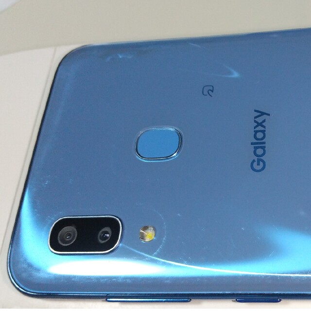 Galaxy(ギャラクシー)のSAMSUNG Galaxy A30 SCV43 ブルー スマホ/家電/カメラのスマートフォン/携帯電話(スマートフォン本体)の商品写真