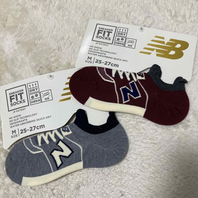 New Balance(ニューバランス)のニューバランス　スニーカーソックス　M 25〜27センチ　2足　グレー　エンジ メンズのレッグウェア(ソックス)の商品写真