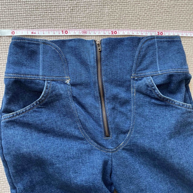 77CIRCA(ナナナナサーカ)の77circa ストレッチフレアデニムPT レディースのパンツ(デニム/ジーンズ)の商品写真