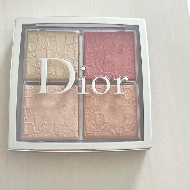 Christian Dior(クリスチャンディオール)のdior ディオール バックステージ フェイスグロウ 004 ローズゴールド コスメ/美容のベースメイク/化粧品(フェイスカラー)の商品写真