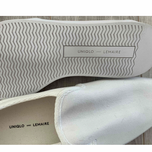 UNIQLO(ユニクロ)の４日まで価格　UNIQLO 定価3100円　靴新品24.5の方 レディースの靴/シューズ(スニーカー)の商品写真