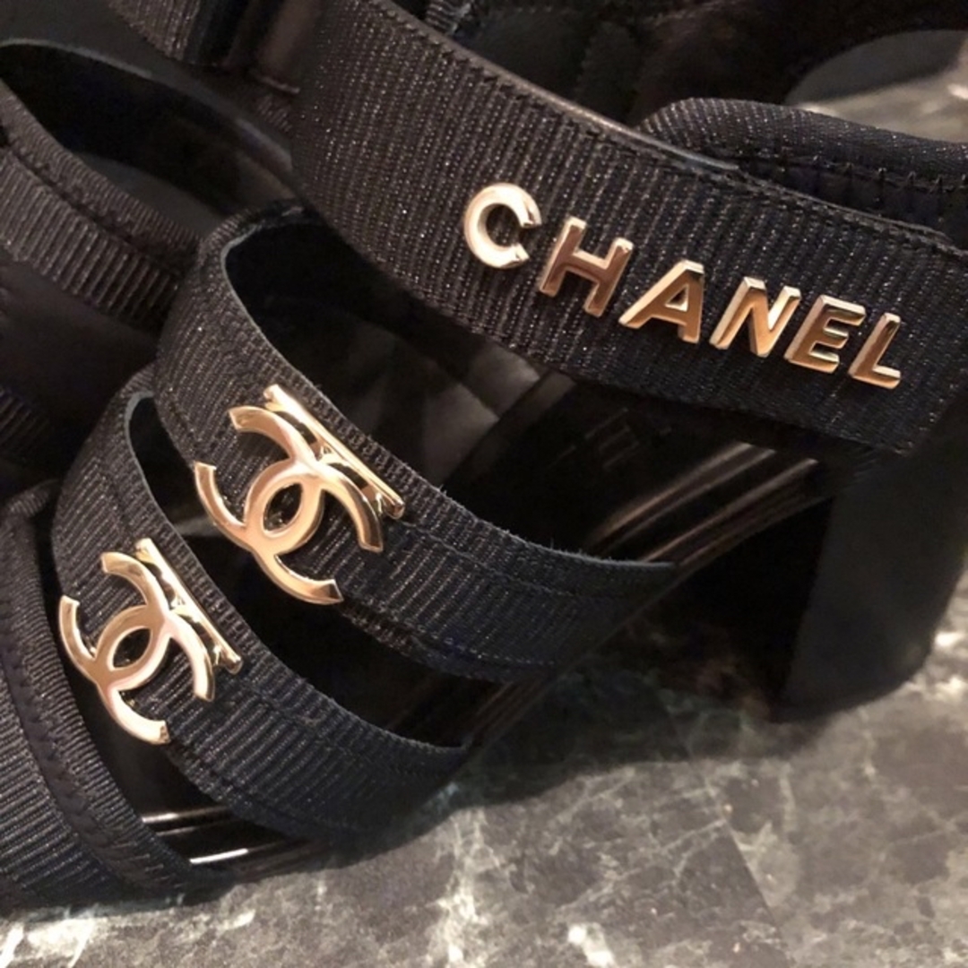 新作23P CHANELサンダル