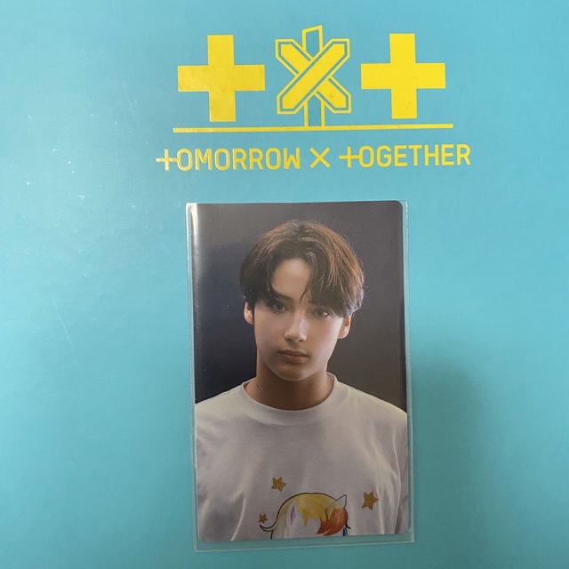 TOMORROW X TOGETHER(トゥモローバイトゥギャザー)のTXT FCキット トレカ ヒュニンカイ 2期 エンタメ/ホビーのタレントグッズ(アイドルグッズ)の商品写真