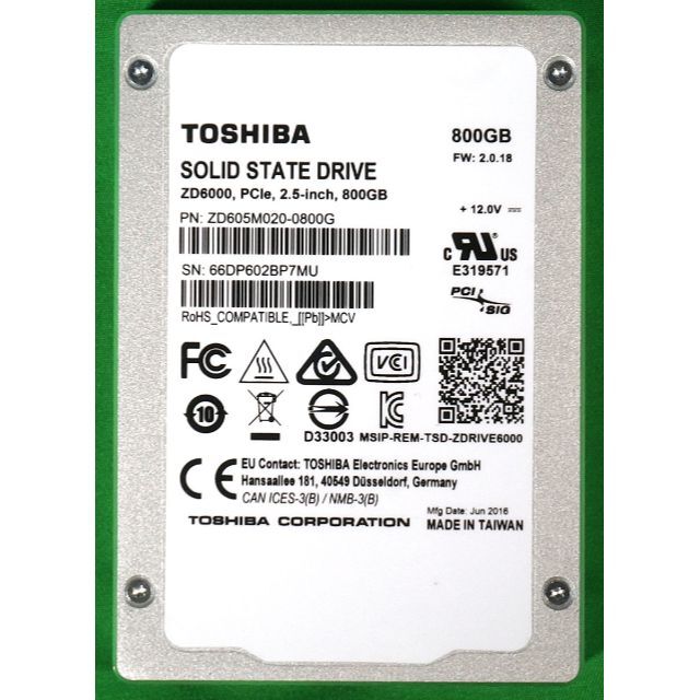 東芝(トウシバ)の希少！ U.2 SSD Toshiba 800GB 2.5インチ 15mm厚 スマホ/家電/カメラのPC/タブレット(PCパーツ)の商品写真