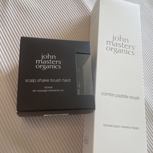 John Masters Organics(ジョンマスターオーガニック)のマロン様専用 コスメ/美容のヘアケア/スタイリング(ヘアブラシ/クシ)の商品写真