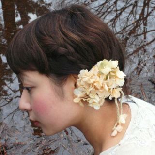 エムスール(m.soeur)のm.soeur お花のツルとあじさいのコサージュ(バレッタ/ヘアクリップ)