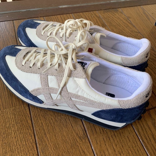 Onitsuka Tiger(オニツカタイガー)のオニツカタイガー　スニーカー　24センチ レディースの靴/シューズ(スニーカー)の商品写真