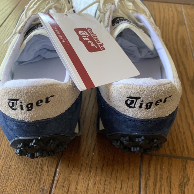 Onitsuka Tiger(オニツカタイガー)のオニツカタイガー　スニーカー　24センチ レディースの靴/シューズ(スニーカー)の商品写真