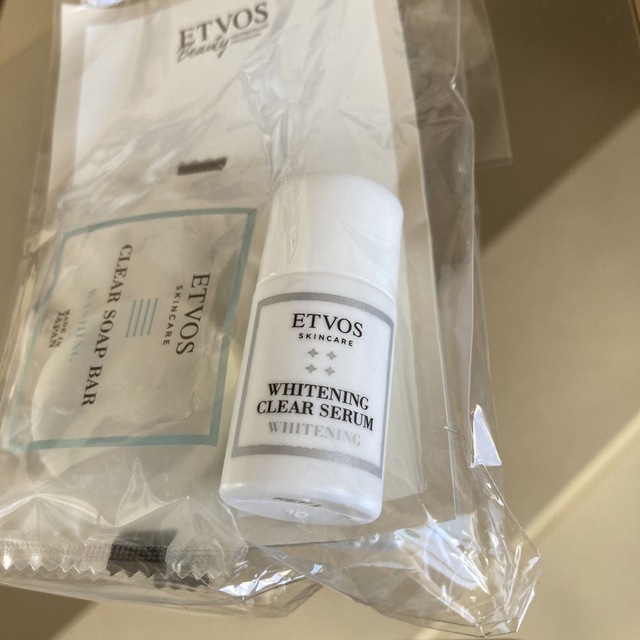 ETVOS(エトヴォス)のetvos ホワイトニングクリアセラム10ml +クリアソープバー10g コスメ/美容のキット/セット(サンプル/トライアルキット)の商品写真