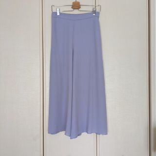 ユニクロ(UNIQLO)のユニクロ　フレアパンツ(カジュアルパンツ)