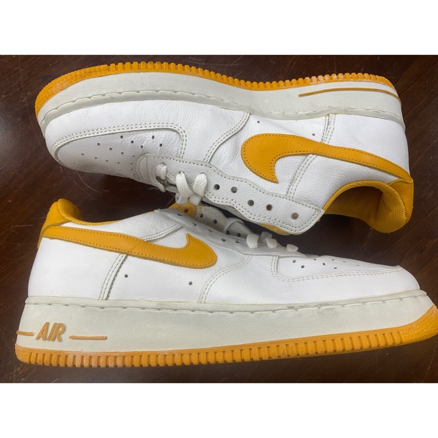 NIKE(ナイキ)の2002 NIKE AIR FORCE 1 CANYON GOLD US10.5 メンズの靴/シューズ(スニーカー)の商品写真