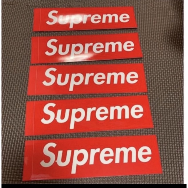 Supreme(シュプリーム)のSupreme box logo 赤ステッカー5枚セット メンズのファッション小物(その他)の商品写真