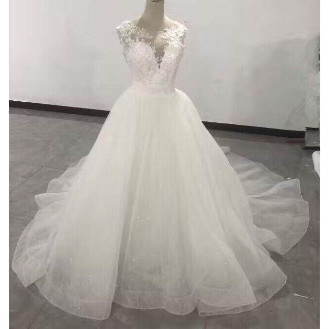 ウェディングドレス ホワイト 高品質！ ベアトップ 背中見せ トレーン 花嫁/結