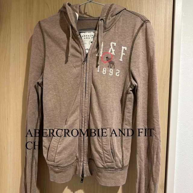 Abercrombie&Fitch(アバクロンビーアンドフィッチ)のアバクロ　パーカー レディースのトップス(パーカー)の商品写真