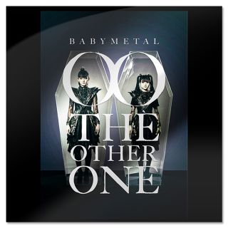 ベビーメタル(BABYMETAL)のTHE OTHER ONETHE OTHER ONE限定盤「CLEAR BOX(ミュージシャン)