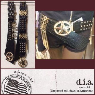 d.i.a - 美品d.i.a.☆スタッズいっぱいスターバックルベルト②の通販