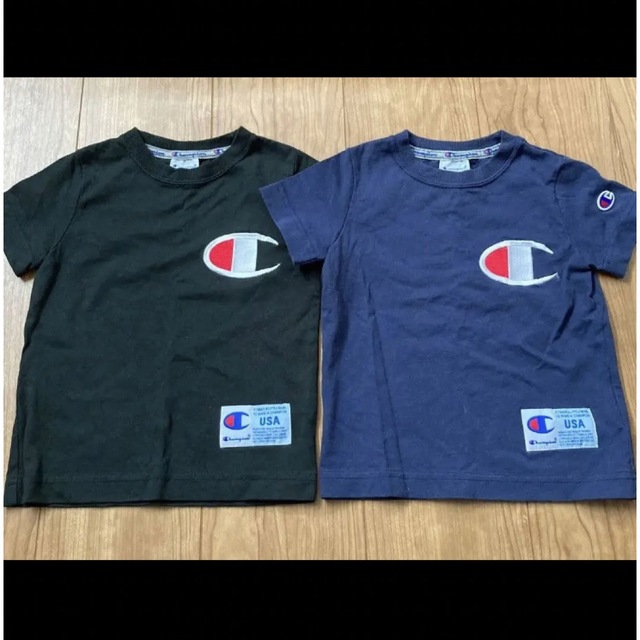 Champion(チャンピオン)のチャンピオン　Tシャツ　双子　2枚セット キッズ/ベビー/マタニティのキッズ服女の子用(90cm~)(Tシャツ/カットソー)の商品写真