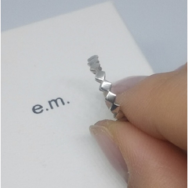 e.m シルバー　ギザギザ　ピンキーリング レディースのアクセサリー(リング(指輪))の商品写真