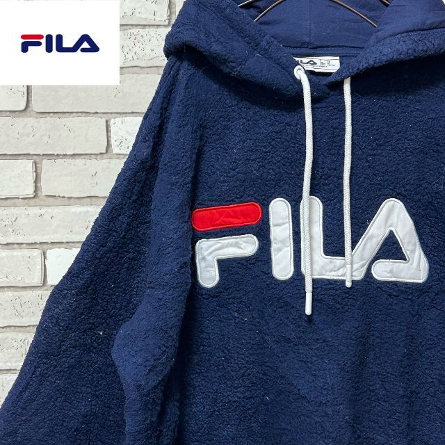 FILA(フィラ)のゆるだぼ FILA フリース パーカー ロゴワッペン付き ネイビー メンズXL メンズのトップス(パーカー)の商品写真