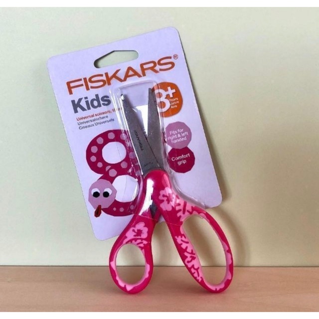 ↓【FISKARS®︎】フィスカース　kidsハサミ　両利き用 インテリア/住まい/日用品の文房具(はさみ/カッター)の商品写真