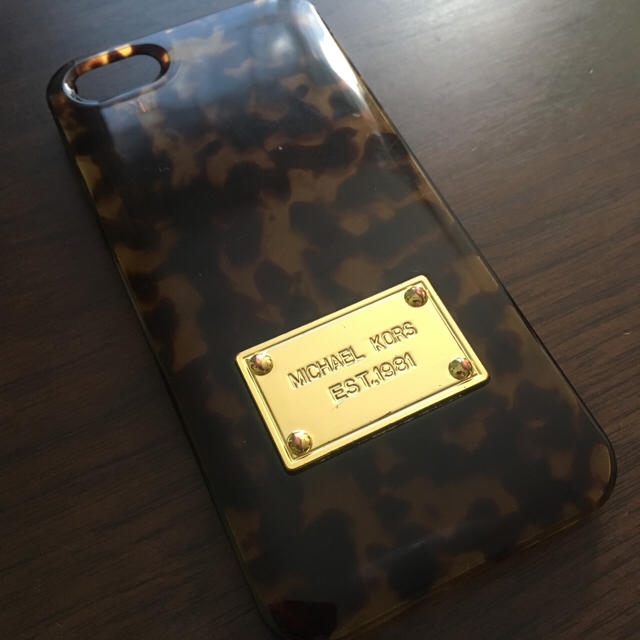 Michael Kors(マイケルコース)のiPhoneケース スマホ/家電/カメラのスマホアクセサリー(iPhoneケース)の商品写真