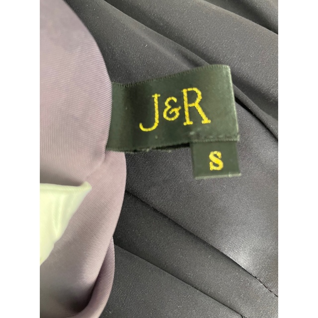 J&R(ジェイアンドアール)の【美品】クリーニング済み　J&R  ワンピース レディースのワンピース(ひざ丈ワンピース)の商品写真