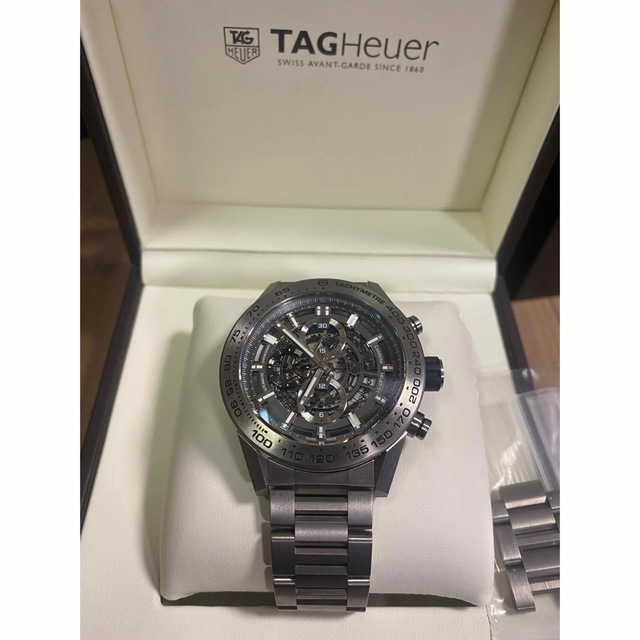 TAG Heuer(タグホイヤー)の箱付き！TAG HEUER カレラ キャリバーホイヤー01 CAR2A8A メンズの時計(腕時計(アナログ))の商品写真