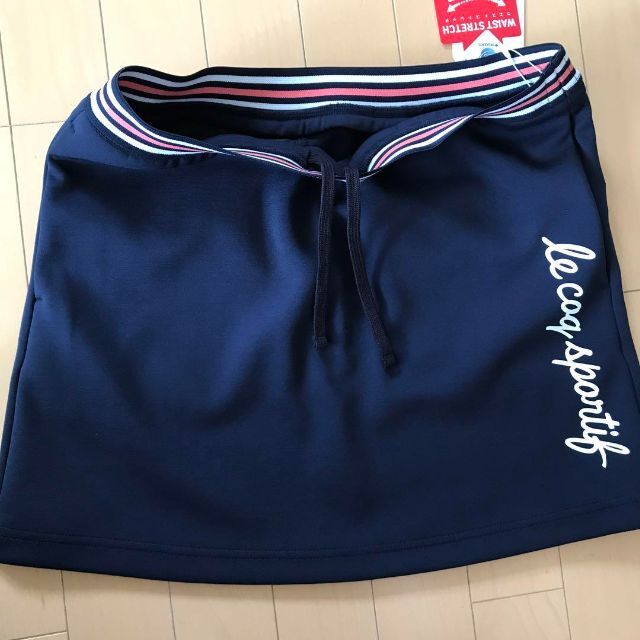 le coq sportif(ルコックスポルティフ)の7号★新品未使用★ルコックスポルティフゴルフ★スカート★NAVY スポーツ/アウトドアのゴルフ(ウエア)の商品写真