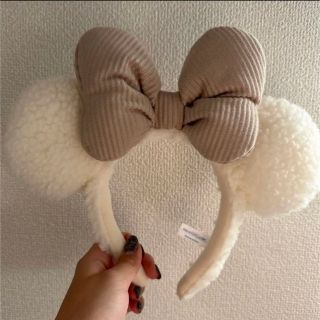 ディズニー(Disney)のディズニー Disney カチューシャ もこもこ ホワイト ブラウン(カチューシャ)