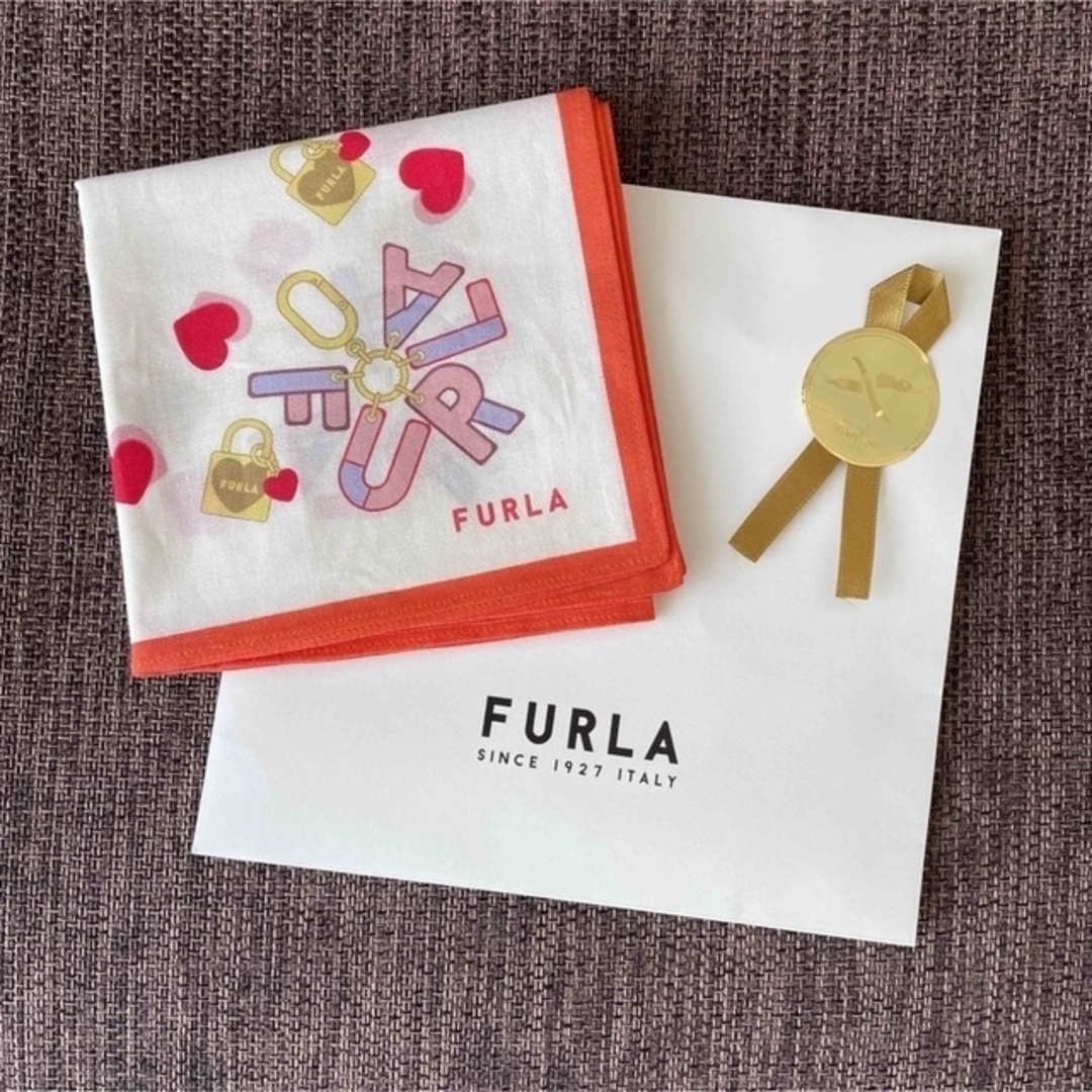 Furla(フルラ)のFURLA フルラ  ハンカチ レディースのファッション小物(ハンカチ)の商品写真