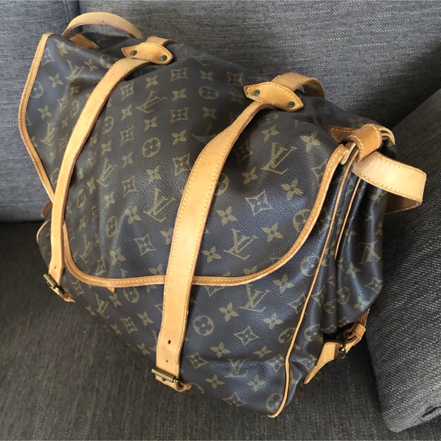 人気を誇る LOUIS ソミュール モノグラム VUITTON LOUIS - VUITTON
