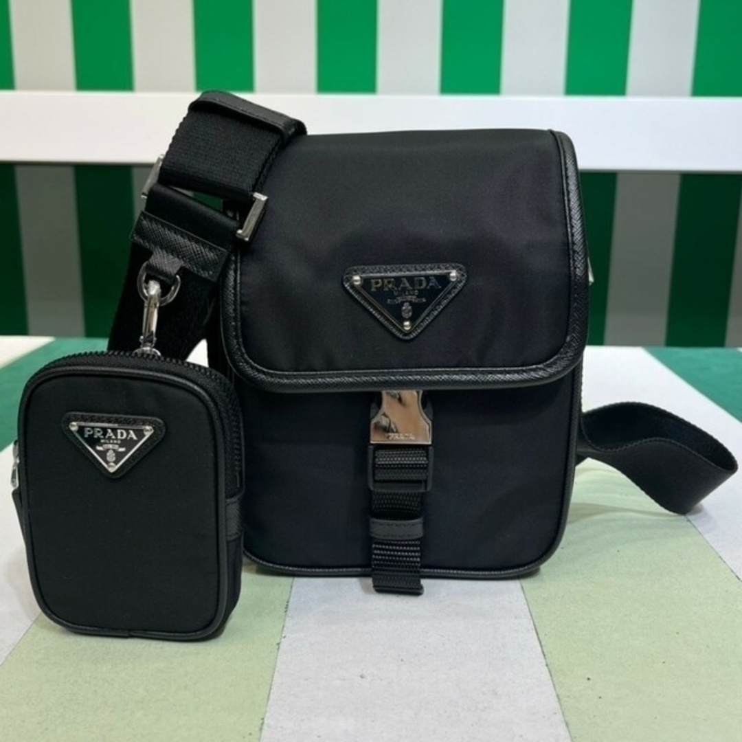 極美品メンズ  Prada ミニナイロンショルダーバッグ