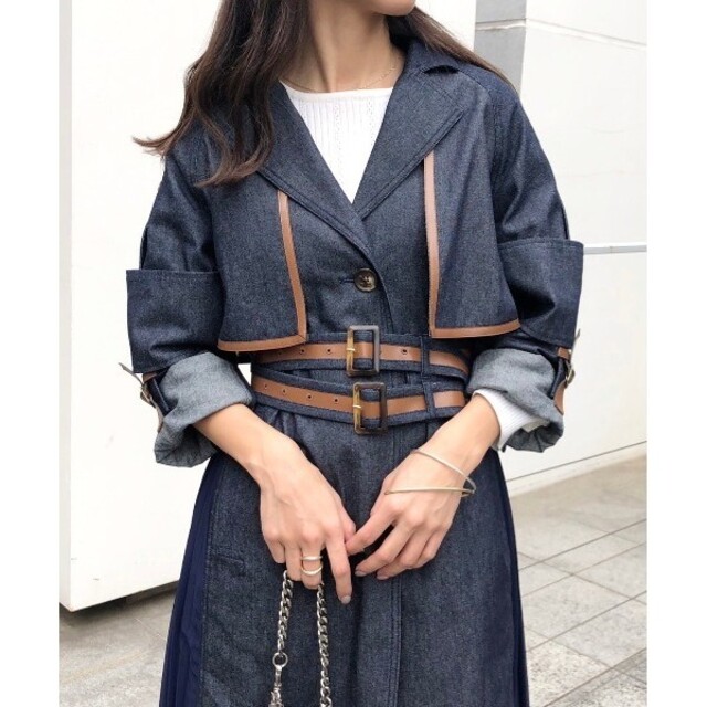 Ameri VINTAGE(アメリヴィンテージ)のROLL-UP SLEEVE PLEATS TRENCH COAT レディースのジャケット/アウター(トレンチコート)の商品写真