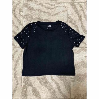 エイチアンドエム(H&M)の【美品】H&M DIVIDED★パール付き半袖サマーニット カットソー M・黒(カットソー(半袖/袖なし))