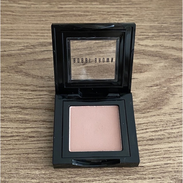 BOBBI BROWN(ボビイブラウン)のBOBBI BROWN アイシャドウ コスメ/美容のベースメイク/化粧品(アイシャドウ)の商品写真