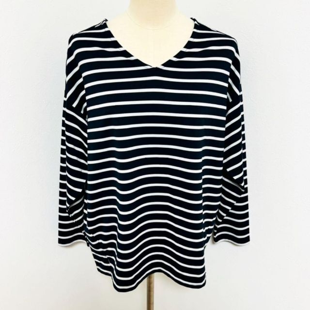 HusHush(ハッシュアッシュ)のHUSHUSH ハッシュアッシュ　レディース　ロングTシャツ　Mサイズ レディースのトップス(Tシャツ(長袖/七分))の商品写真