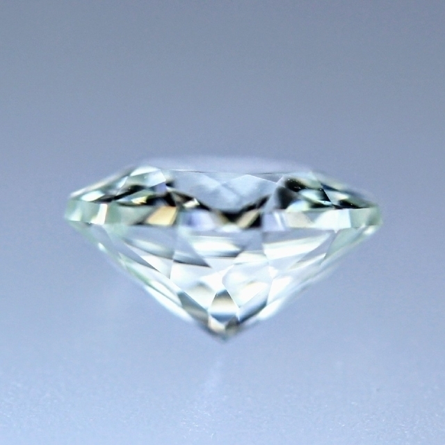 カラーレスジルコン　0.60ct. 7