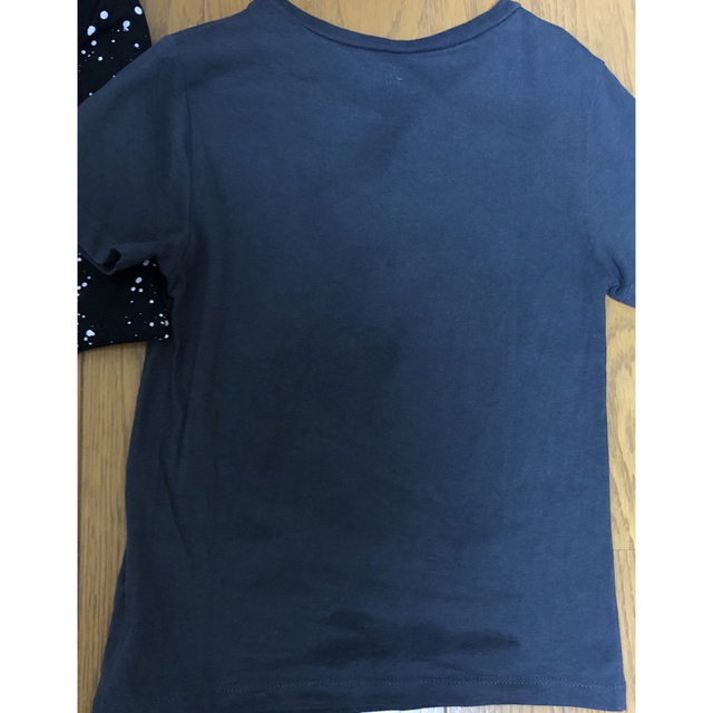 H&M(エイチアンドエム)の【新品・1回着用】H&M コットン Tシャツ 3枚（120） キッズ/ベビー/マタニティのキッズ服男の子用(90cm~)(Tシャツ/カットソー)の商品写真