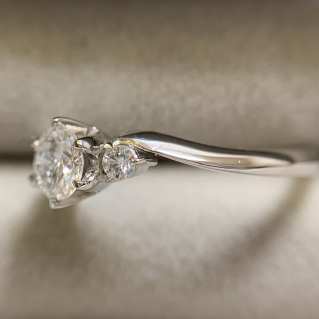 ダイヤモンドデザインリング計0.52ct レディースのアクセサリー(リング(指輪))の商品写真