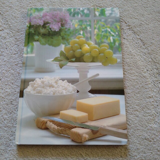 CHEESE BOOK チーズのある生活 エンタメ/ホビーの本(料理/グルメ)の商品写真