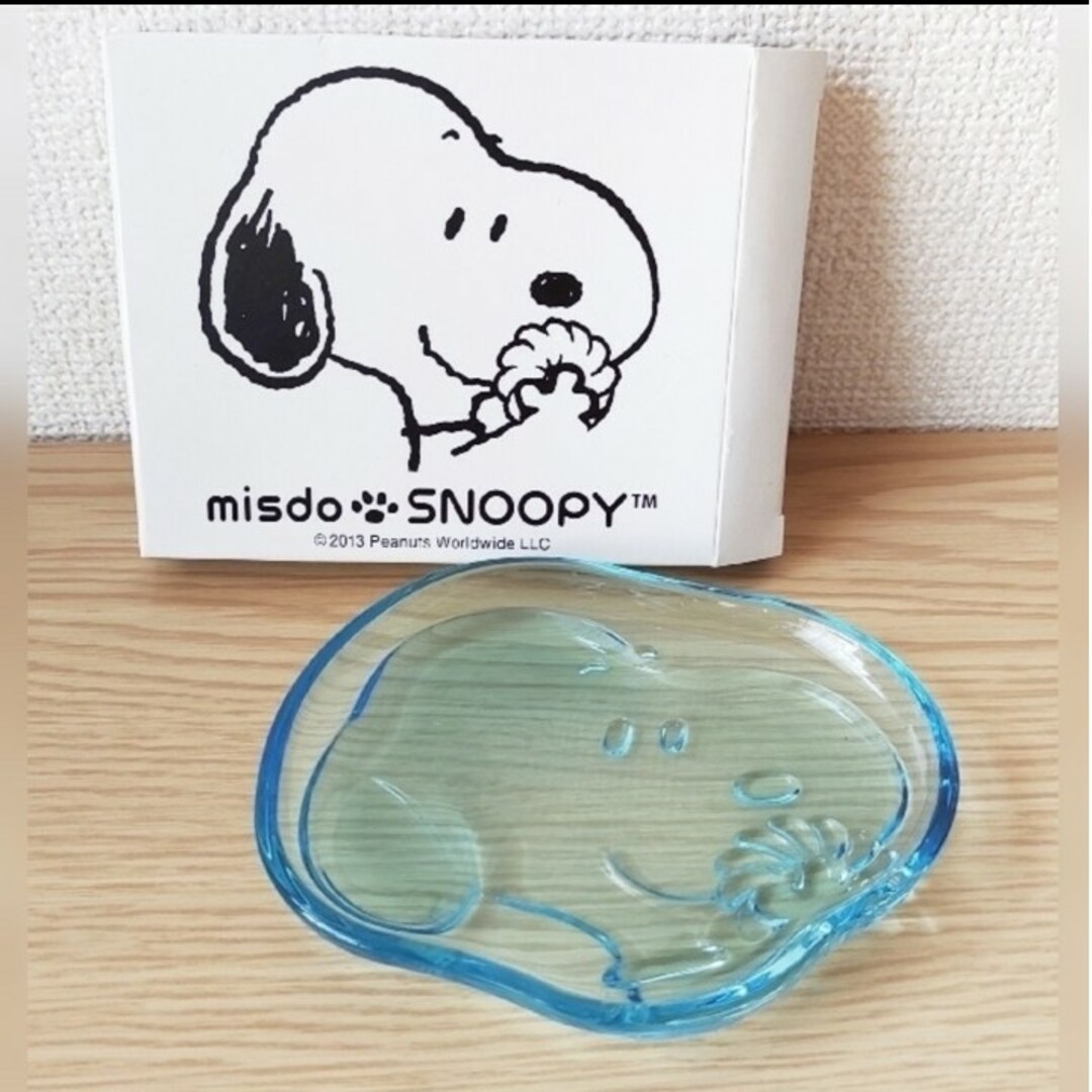 SNOOPY(スヌーピー)のミスド　福袋　スヌーピー　お弁当箱　小皿　膝掛け　毛布　セット エンタメ/ホビーのおもちゃ/ぬいぐるみ(キャラクターグッズ)の商品写真