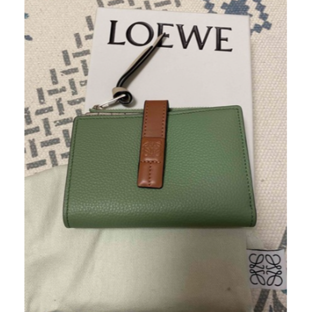 kaetesan48専用期間限定 LOEWE 二つ折り財布-