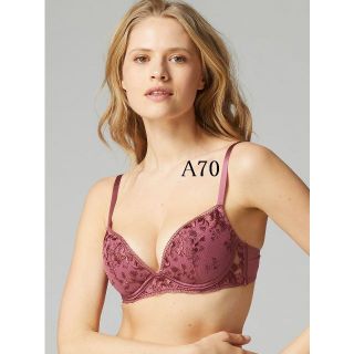 A70☆シモーヌペレール simone perele 　海外高級ランジェリーブラ(ブラ)