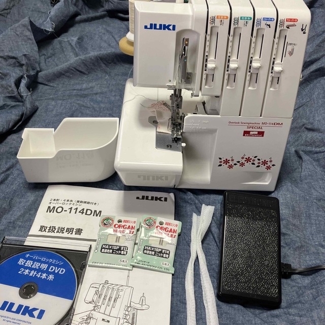 JUKI 2本針4本糸ロックミシン　MO-114DM