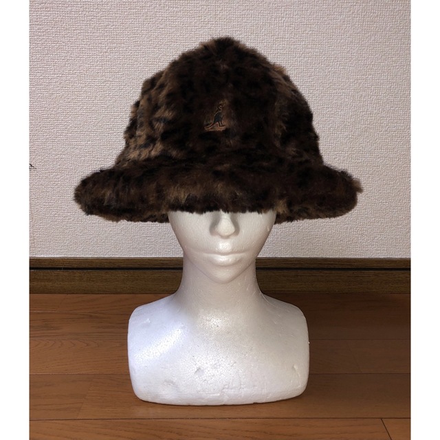 KANGOL(カンゴール)のM 美品 KANGOL Faux Fur Casual バケットハット ヒョウ柄 レディースの帽子(ハット)の商品写真